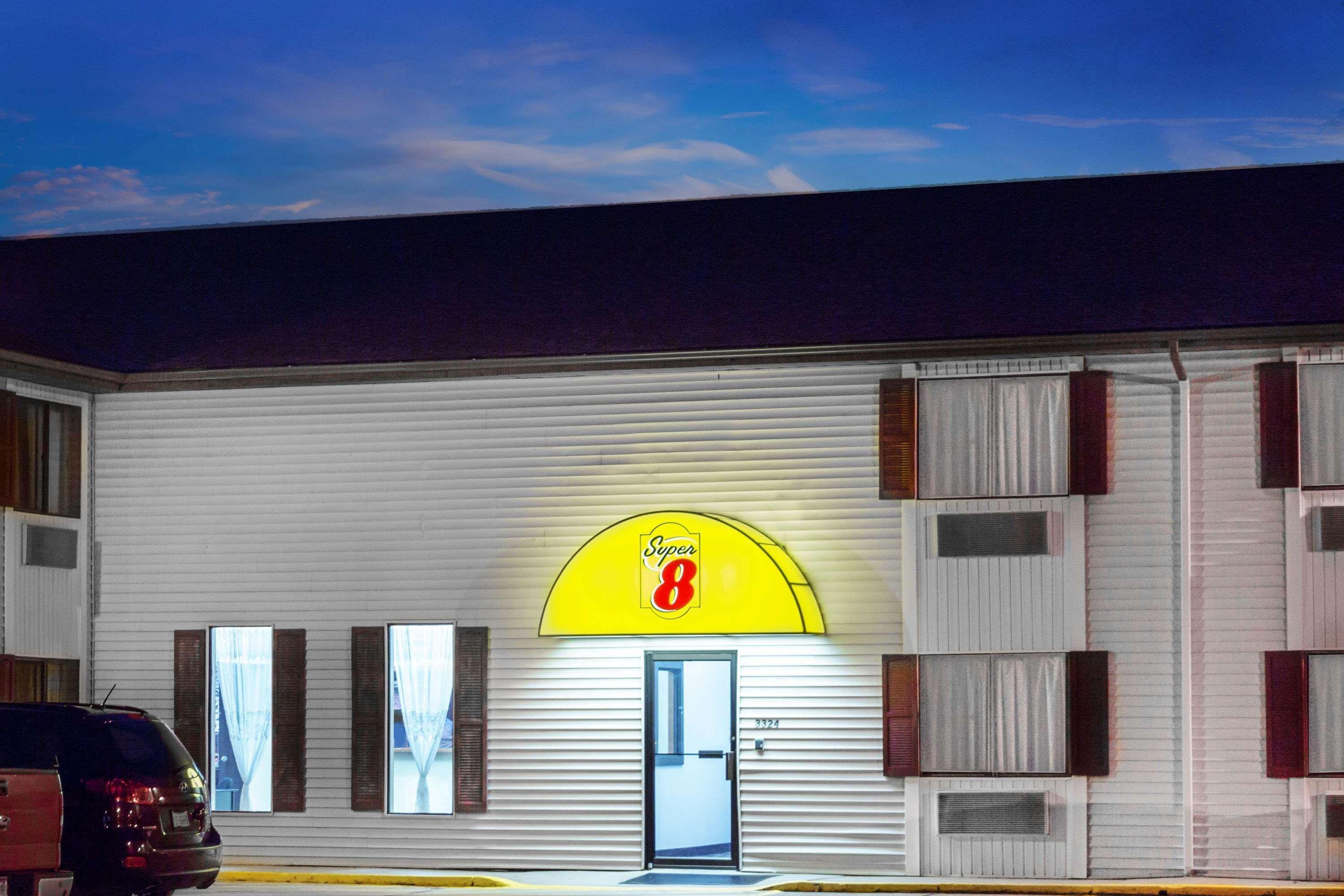 Motel Super 8 By Wyndham Columbus Exterior foto