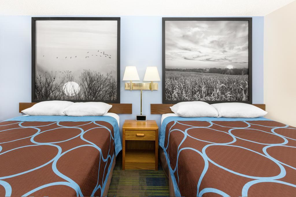 Motel Super 8 By Wyndham Columbus Exterior foto