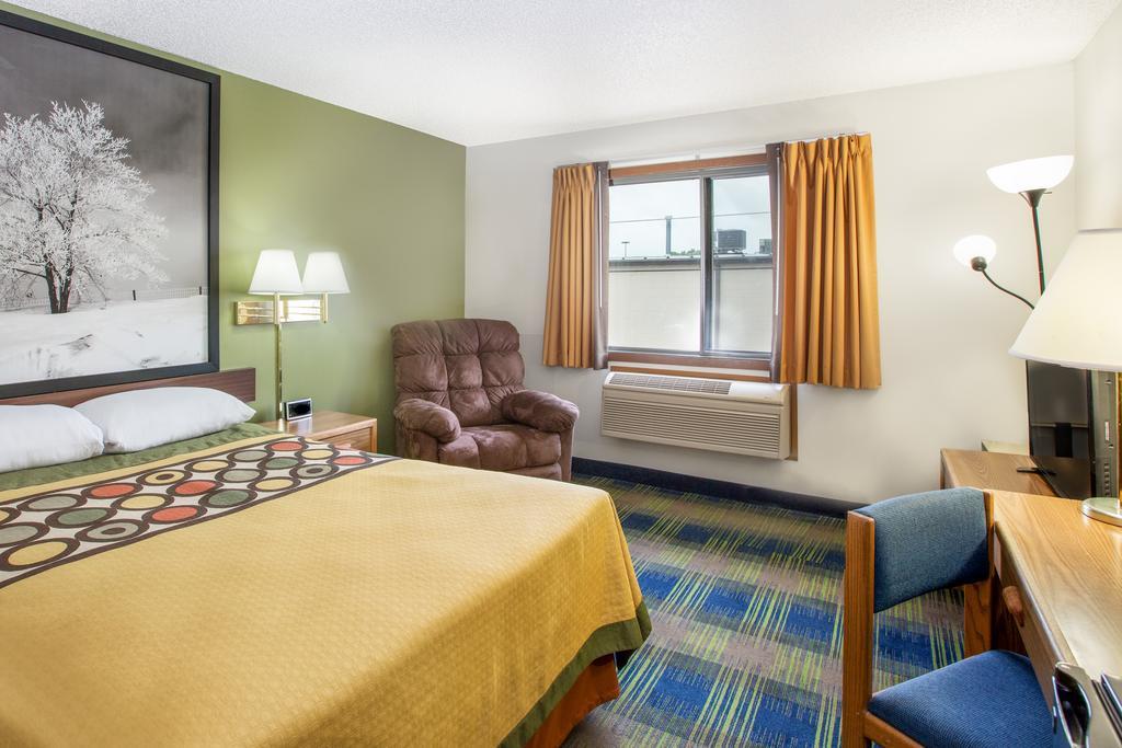 Motel Super 8 By Wyndham Columbus Exterior foto